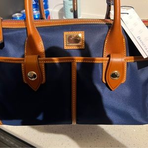 Brand nwt dooney and bourke navy blue nylon bag